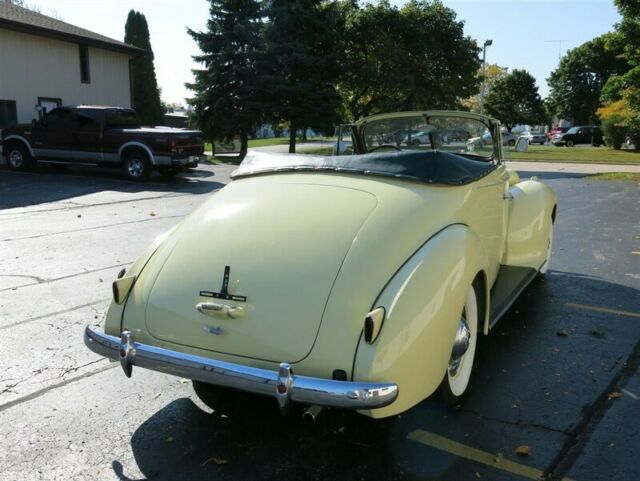 Packard Six Convertible! 1939 image number 32