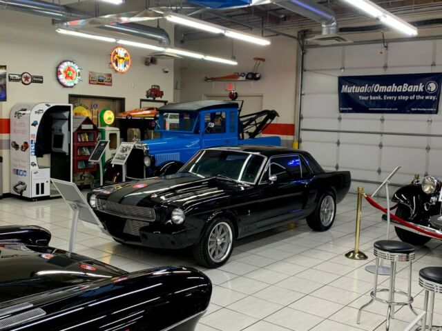 Ford Mustang 1965 image number 0