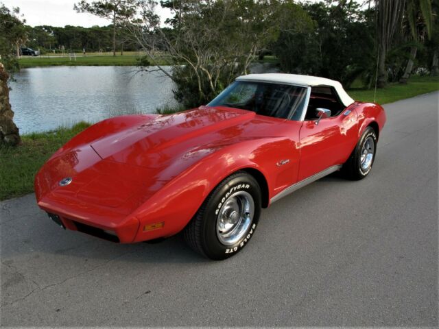 Chevrolet Corvette 1974 image number 2