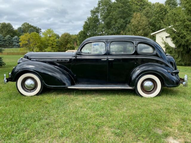 Chrysler Imperial 1938 image number 1