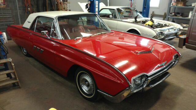 Ford Thunderbird 1963 image number 1