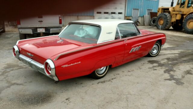 Ford Thunderbird 1963 image number 10