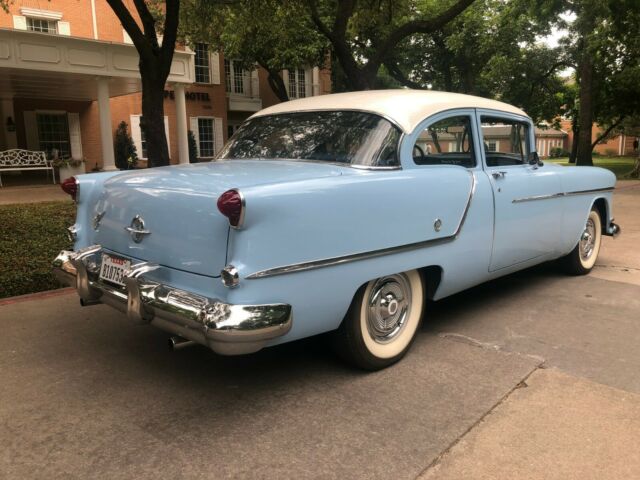 Oldsmobile Eighty-Eight 1954 image number 7