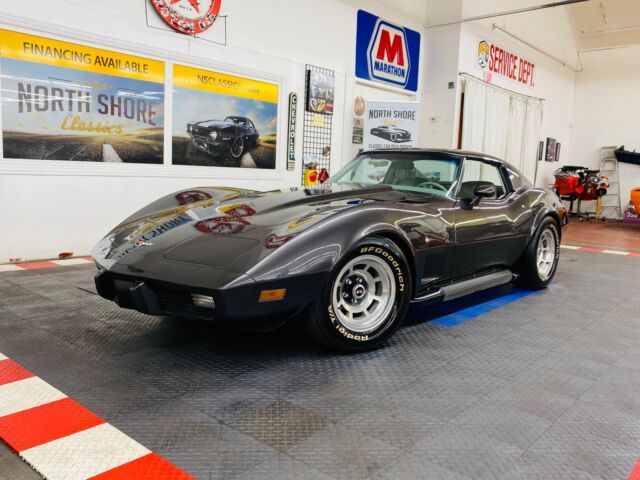 Chevrolet Corvette 1977 image number 25