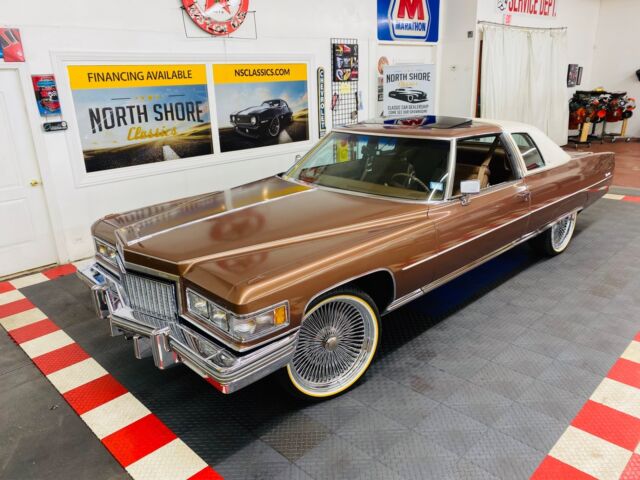 Cadillac DeVille 1975 image number 0