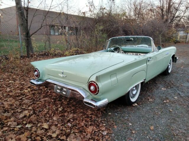 Ford Thunderbird 1957 image number 0