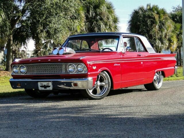 Ford Fairlane 1963 image number 26