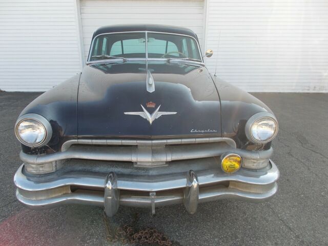 Chrysler Imperial 1952 image number 2