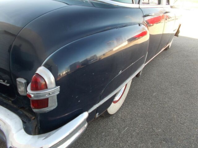 Chrysler Imperial 1952 image number 25