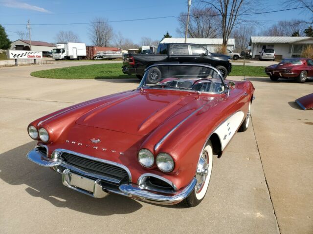 Chevrolet Corvette 1961 image number 10