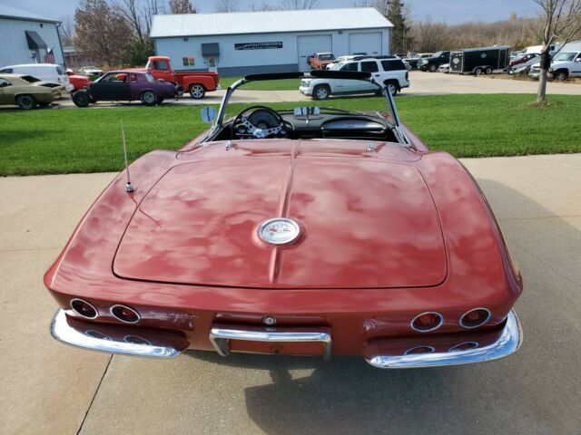 Chevrolet Corvette 1961 image number 15