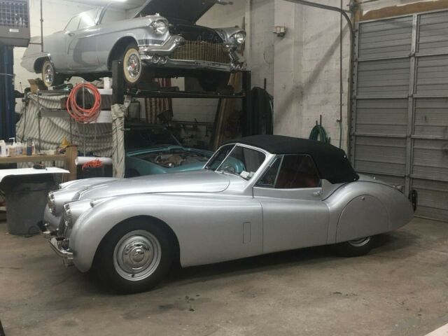 Jaguar XK 1953 image number 29