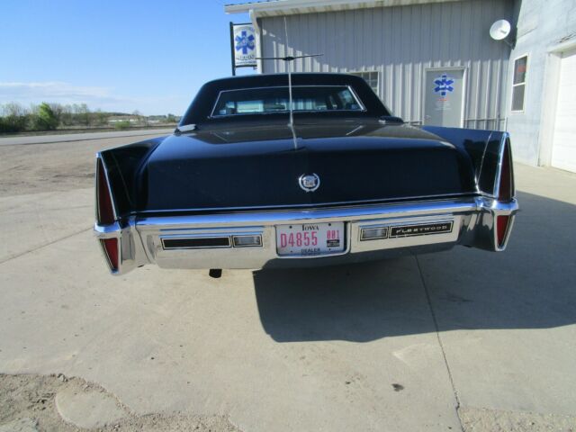 Cadillac Fleetwood 1970 image number 21