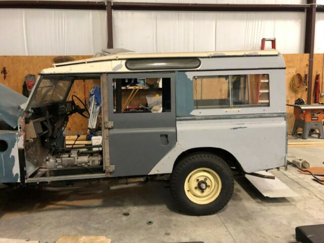 Land Rover Series IIA 1966 image number 32