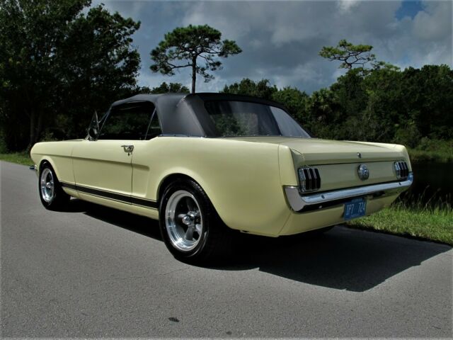 Ford Mustang 1966 image number 28