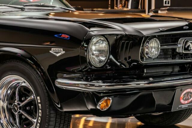 Ford Mustang 1966 image number 23