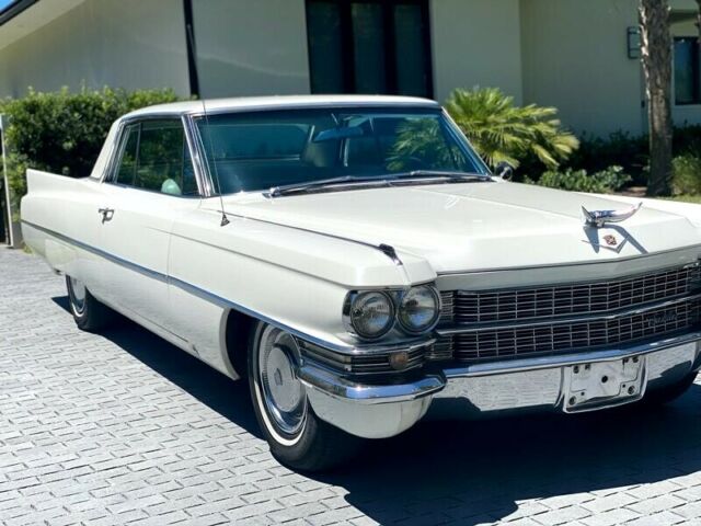 Cadillac DeVille 1963 image number 27