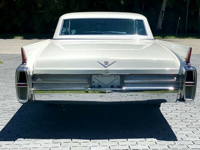 Cadillac DeVille 1963 image number 9