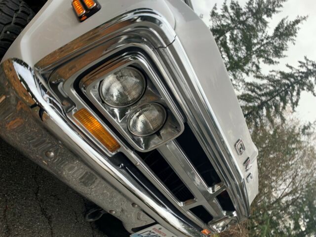 GMC Jimmy 1969 image number 33