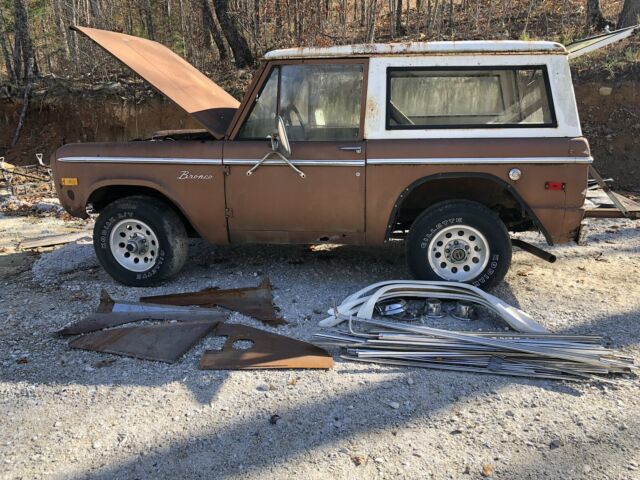 Ford Bronco 1972 image number 1