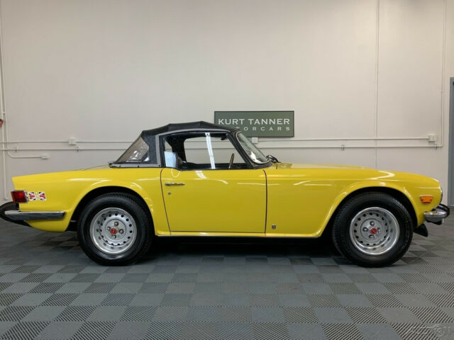 Triumph TR-6 1975 image number 20