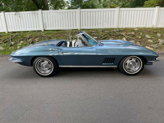 Chevrolet Corvette 1967 image number 27