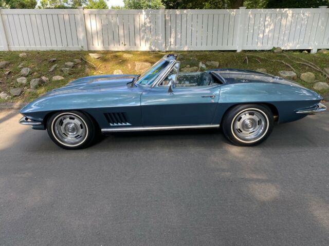 Chevrolet Corvette 1967 image number 28