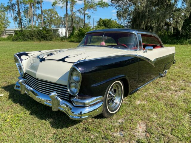 Ford Fairlane 1956 image number 0