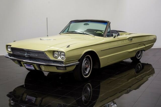 Ford Thunderbird 1966 image number 25