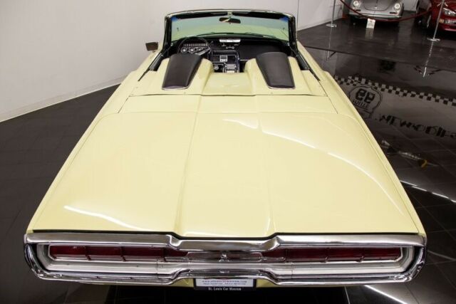 Ford Thunderbird 1966 image number 30