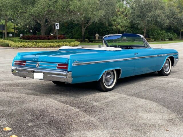 Buick LeSabre 1964 image number 29