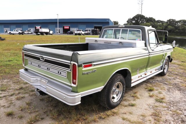 Ford F-250 1975 image number 3