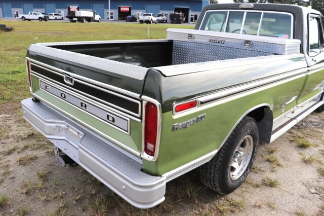 Ford F-250 1975 image number 32