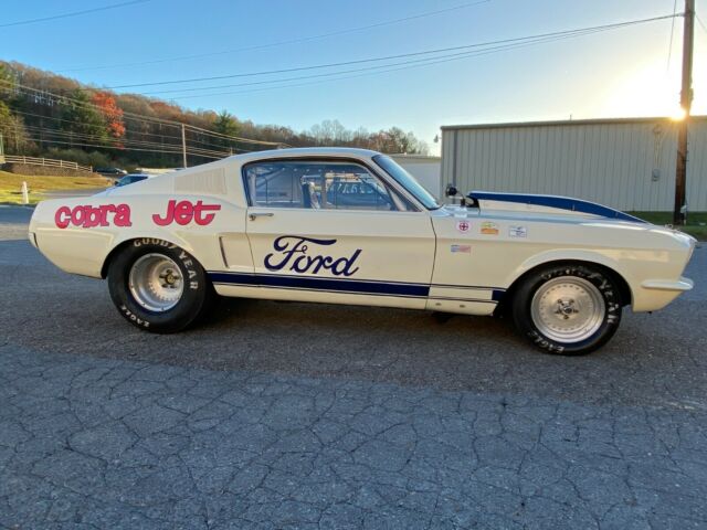 Ford Mustang 1968 image number 0