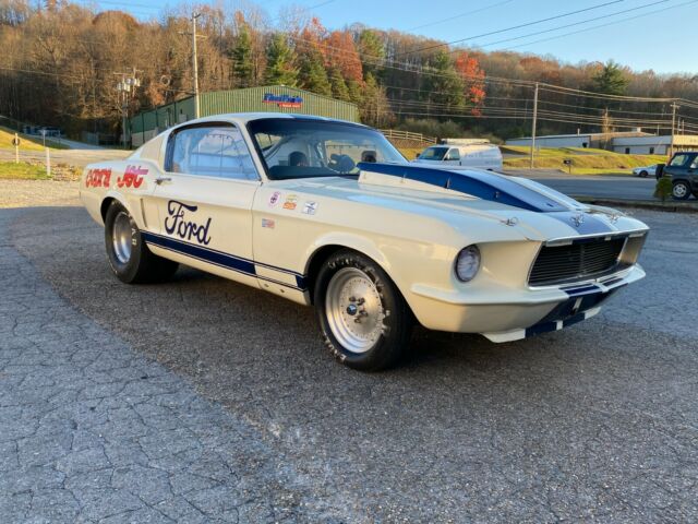 Ford Mustang 1968 image number 29