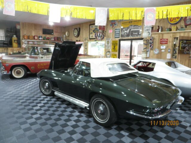 Chevrolet Corvette 1967 image number 16