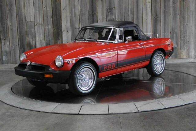 MG MGB 1977 image number 12