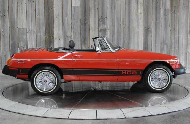 MG MGB 1977 image number 21