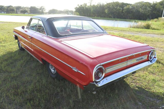 Ford Galaxie 1964 image number 2