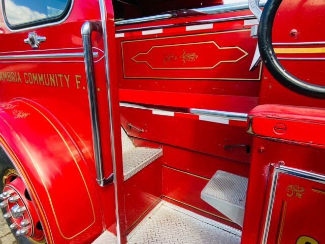 American LaFrance Fire Truck 1948 image number 33