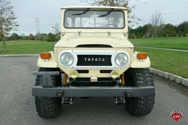 Toyota FJ Cruiser 1974 image number 0