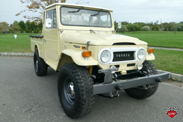 Toyota FJ Cruiser 1974 image number 1