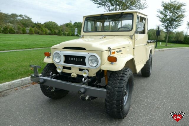 Toyota FJ Cruiser 1974 image number 11