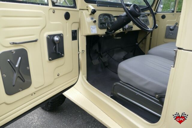 Toyota FJ Cruiser 1974 image number 16