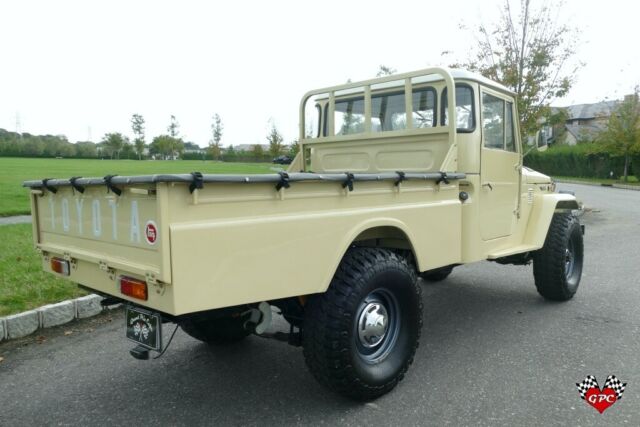 Toyota FJ Cruiser 1974 image number 28