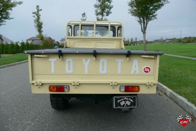 Toyota FJ Cruiser 1974 image number 30