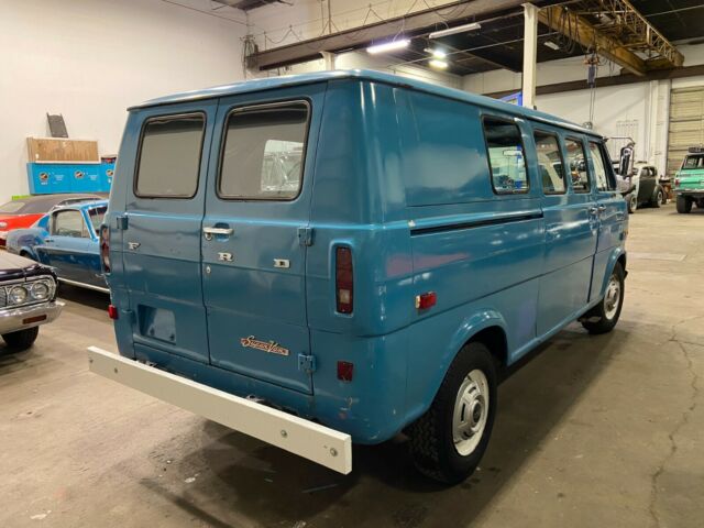 Ford E-Series Van 1974 image number 10