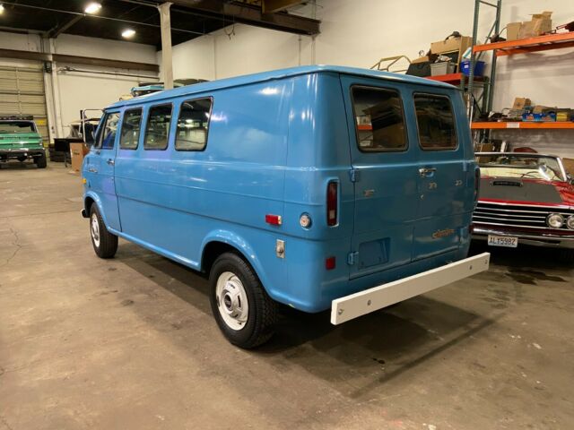 Ford E-Series Van 1974 image number 33