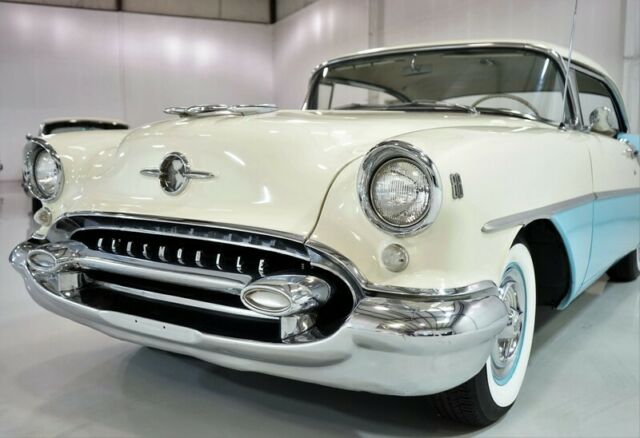 Oldsmobile Eighty-Eight 1955 image number 2