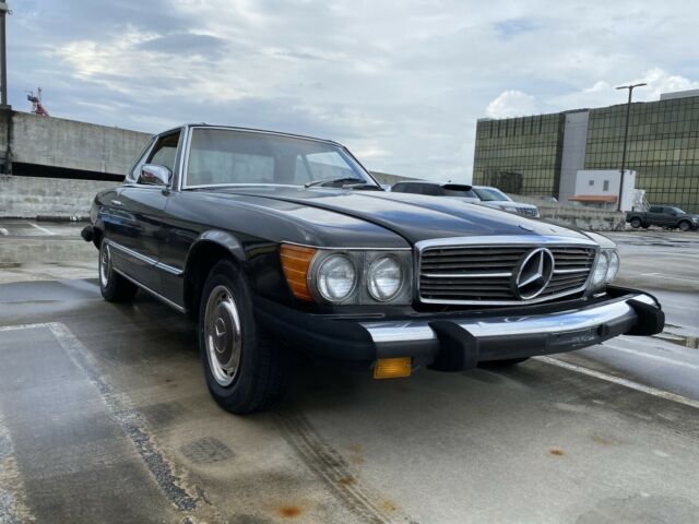 Mercedes-Benz 450SL 1975 image number 0